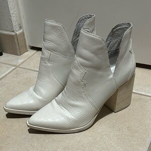Steve Madden Cream Leather Croc-Embossed Heeled Boots